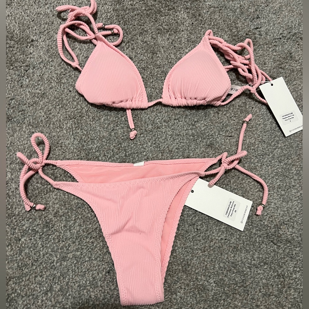 NWOT White Fox light pink bikini set- small top and xs bottom